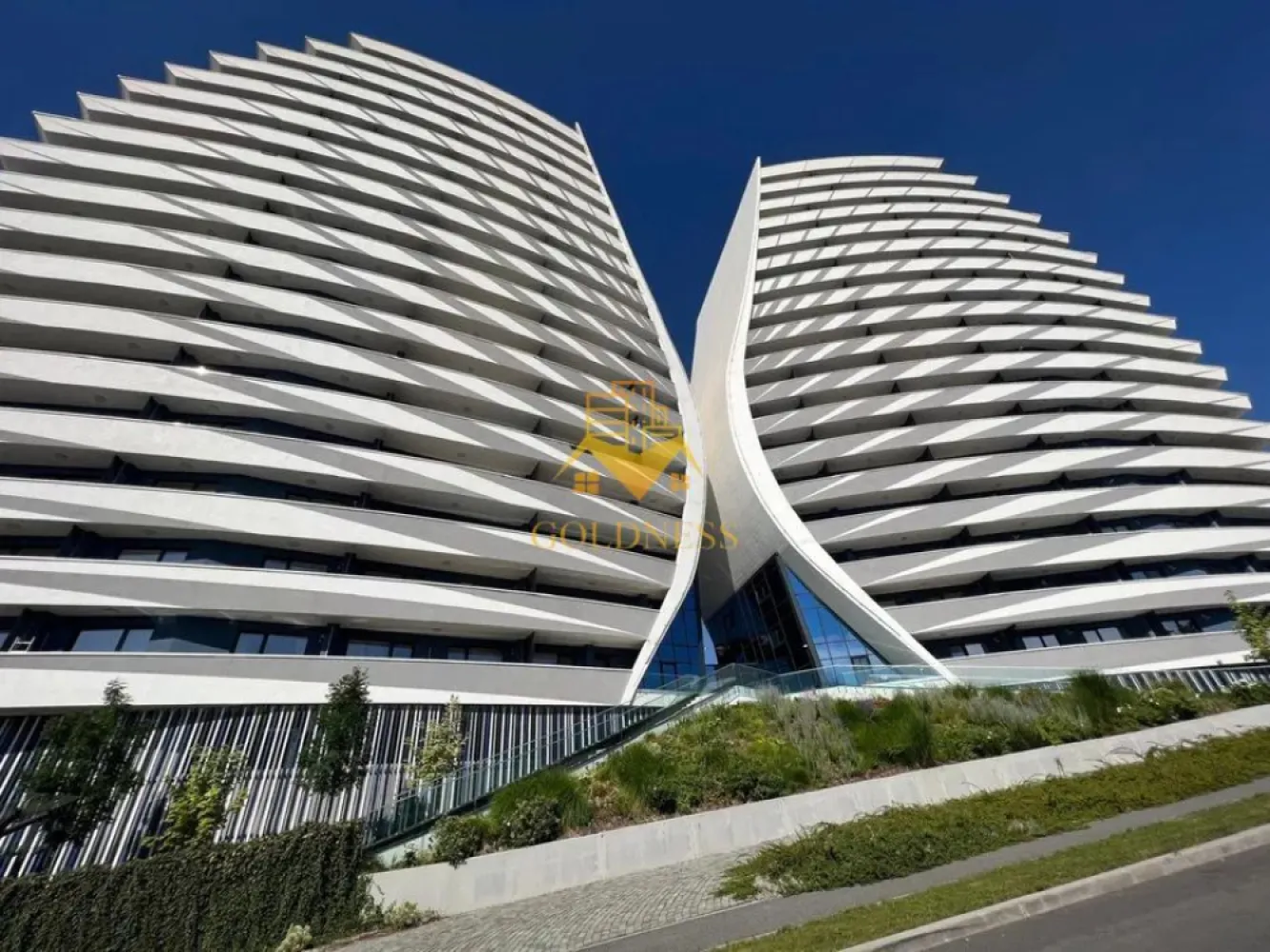 2 Camere Open Space, Wings, UMF, Lidl, Observatorului, Profi, Parcare.