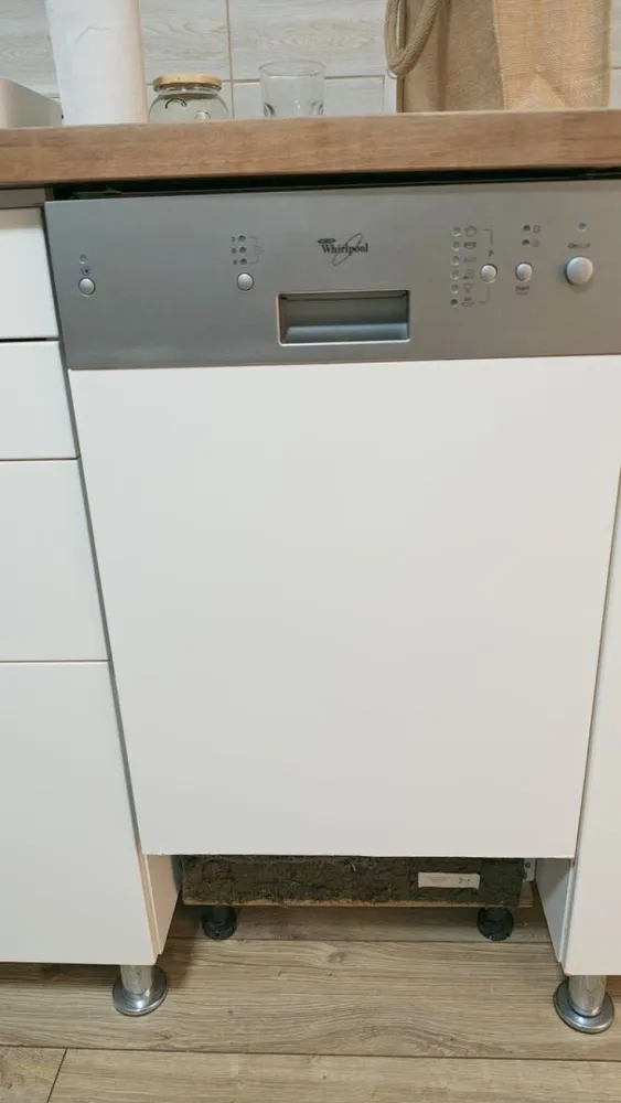 Apartament de închiriat cu 3 camere - cartier Tiglina 2