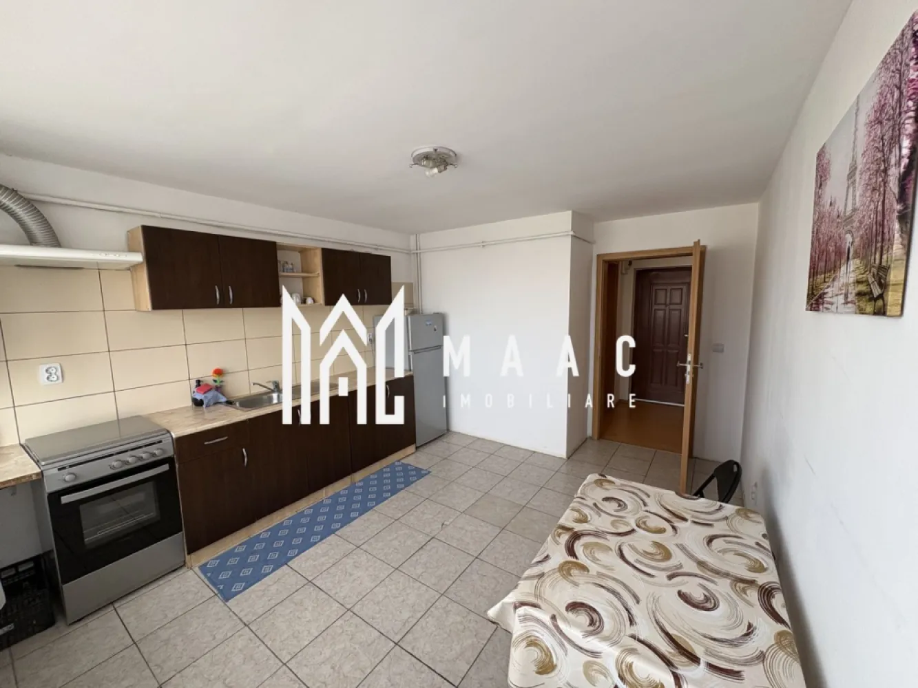 Apartament 3 camere | 75 MPU | Mansarda | Turnisor - MAAC Imobiliare vă propune spre închiriere un apartament cu 3 camere, situat la etajul 5 + mansardă, în zona Turnișor. Locuința beneficiază de o suprafață utilă de 75 mp, este decomandată și se predă complet mobilată. Apartamentul este compus din: living bucătărie complet mobilată și utilată 2 dormitoare la mansarda 2 băi Dotări și beneficii: Podele finisate cu parchet și gresie Încălzire prin centrală termică proprie + calorifere Se inchiriaza complet mobilat și utilat conform fotografiilor: aragaz cu cuptor electric, combină frigorifică, mașină de spălat rufe Se acceptă animale de companie de talie mică Proprietatea beneficiază de acces facil la magazine și mijloace de transport în comun. Pentru mai multe detalii precizati telefonic ca ati vazut anuntul cu ID: CP2976564 }}