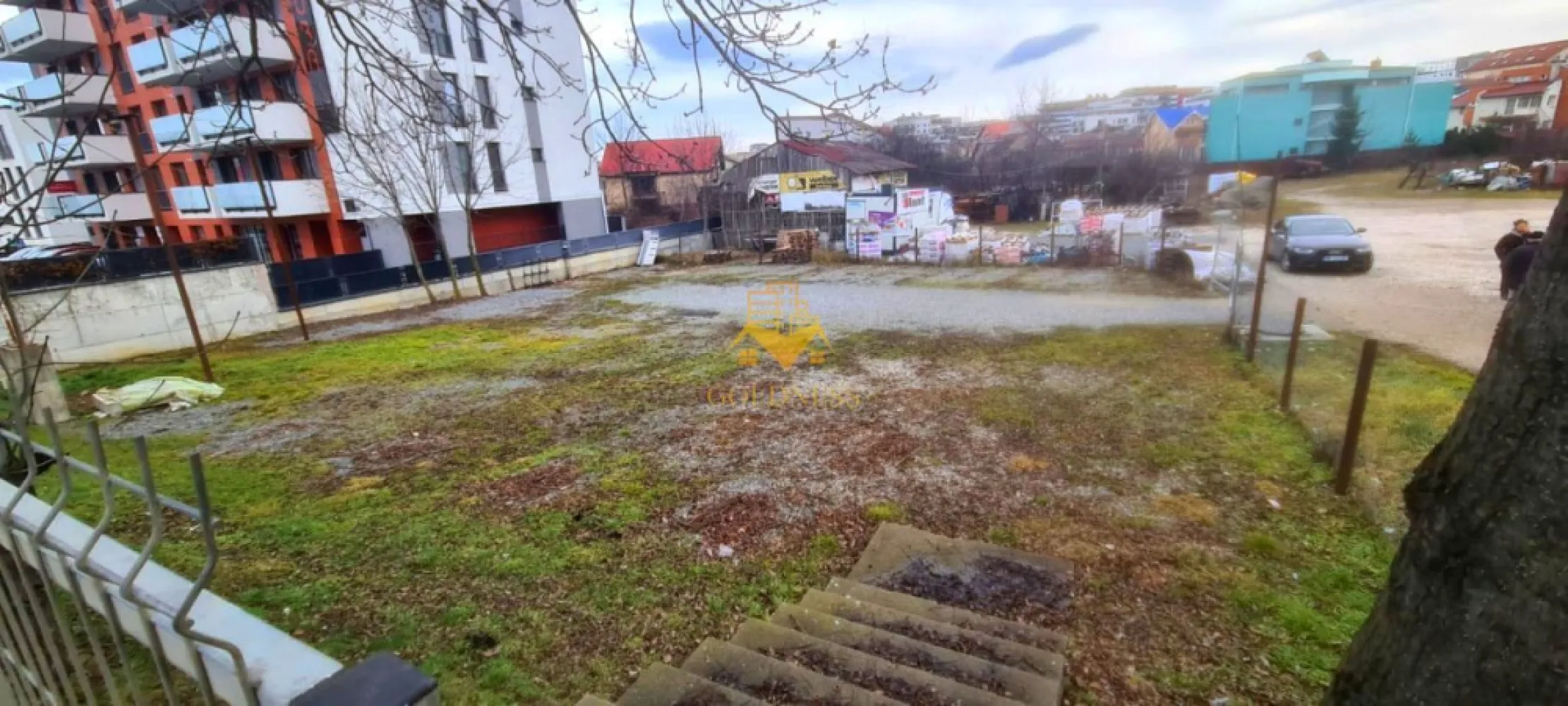 Teren industrial stradal, min 500mp, Calea Turzii, Sigma, Buna Ziua - GOLDNESS Imobiliare vă propune spre închiriere un teren industrial stradal, în Calea Turzii. Se inchiriaza cu 2 euro/ mp, minim 500mp. Terenul se preteaza pentru depozitat diverse, prestari de servicii, executarea diferitelor activitati! Se află în apropierea stațiilor de transport în comun, magazine, restaurante, spații verzi, farmacii, etc. Dispune de loc de parcare, acces la strada principala! Dacă sunteți interesați de acest apartament și doriți să îl vizionați, dar și pentru alte oferte sau detalii nu ezitați să ne contactați telefonic sau prin e-mail - goldnessimobiliare@gmail.com. Vă stăm la dispoziție! Pentru intermediere se percepe un comision de 50% din prețul chiriei!