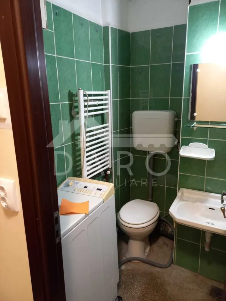 Inchiriez apartament cu 2 camere in Dambu - 🔥 Apartament 2 camere | Dâmbu Pietros | Zonă foarte bine conectată Se oferă spre închiriere apartament cu 2 camere, situat în cartierul Dâmbu Pietros, pe strada Măgurei – una dintre zonele apreciate pentru acces rapid și facilități 👇 💰 Preț: 240 euro 🏢 Etaj: 4/4 🏡 Compartimentare: ✔ living ✔ dormitor ✔ bucătărie ✔ baie ✔ hol ✔ apartamentul este mobilat și utilat – gata de mutare 📍 De ce Dâmbu Pietros? ✔ zonă foarte bine conectată cu restul orașului ✔ stații de autobuz la câteva minute ✔ aproape de școli, grădinițe și supermarketuri ✔ acces rapid către centru și alte cartiere ✔ zonă liniștită, ideală pentru locuit 🧠 Ideal pentru: ✔ cupluri ✔ persoane care lucrează în oraș ✔ studenți 📅 Disponibil imediat 🤝 Proprietate promovată prin DARO Imobiliare 📞 Detalii și vizionări: Coman Maria – DARO Imobiliare 📱 0749 535 729 }}
