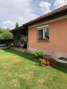 BRASADAS vinde casa cu 7 camere si teren 1100mp in zona Burdea.