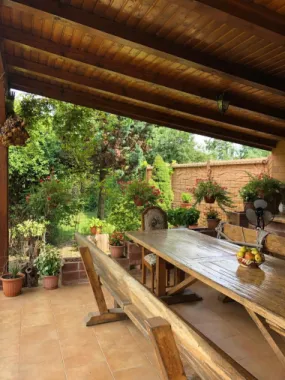 BRASADAS vinde casa cu 7 camere si teren 1100mp in zona Burdea.