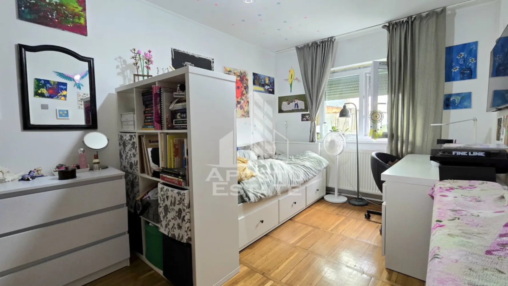 Apartament de vanzare cu 3 camere, mobilat utilat, zona Bucovina