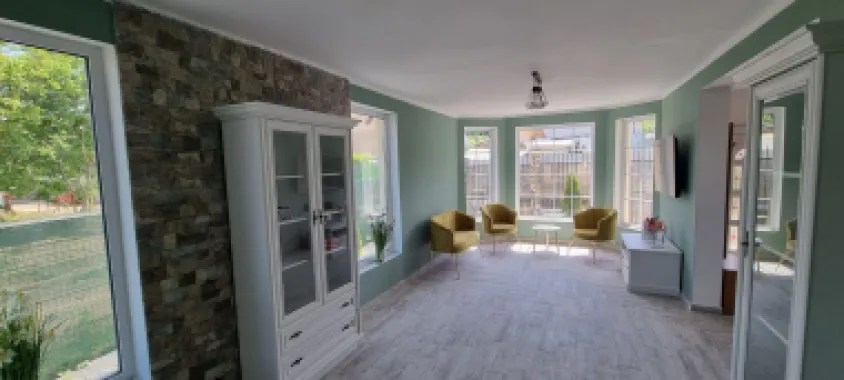 De inchiriat, vila noua - Bariera Traian - Lacul Brates