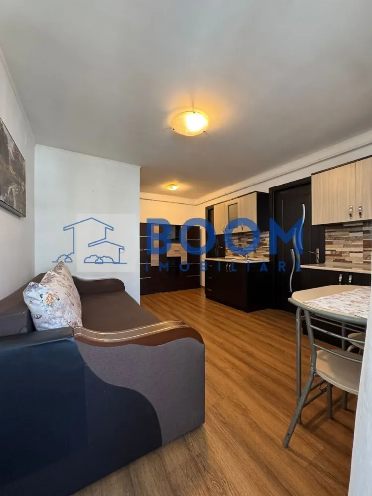 Studio Mansarda | 28 Mp | Centrala Proprie | Complet Mobilata - Studio decomandat de vanzare 28 mp utili

BOOM Imobiliare va propune spre vanzare un studio decomandat cu suprafata utila de 28 mp compartimentat practic si eficient. Locuinta este alcatuita din bucatarie amenajata pe balcon dormitor zona de relaxare si baie oferind un spatiu confortabil si bine organizat.

Studio ul dispune de centrala termica proprie si se vinde mobilat si utilat fiind pregatit pentru mutare imediata. Este o alegere excelenta atat pentru locuit cat si pentru investitie.

Imobilul este amplasat intr o zona cu acces rapid catre magazine scoli mijloace de transport in comun si alte puncte de interes.

Pentru mai multe detalii sau pentru programarea unei vizionari contacteaza ne. CP3200202