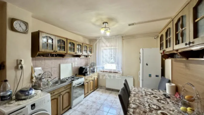 Apartament de vanzare cu 3 camere, decomandat, Aradului Timisoara
