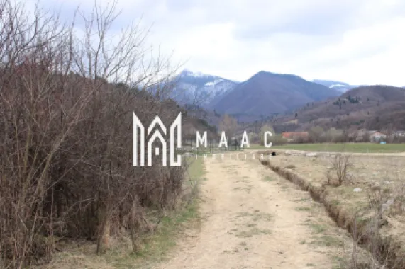 Pământ I Fereastră către Eternitate în Transilvania