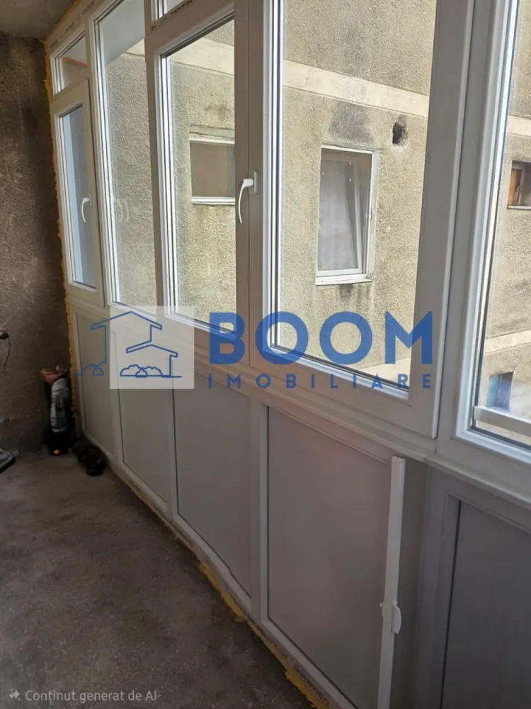 Apartament 3 camere | 2 balcoane | Zona Tic Tac - BOOM Imobiliare vă propune spre vânzare un apartament cu 3 camere decomandat, situat în zona Tic-Tac.

Apartamentul este situat la etajul 7 și dispune de o compartimentare decomandată, oferind un spațiu generos și bine organizat. Proprietatea beneficiază de instalația electrică schimbată integral, un avantaj important pentru viitorii proprietari.

Locuința are două balcoane, dintre care unul este închis, iar datorită compartimentării și amplasării reprezintă o alegere potrivită atât pentru locuit, cât și pentru investiție. Apartamentul necesită renovare, oferind posibilitatea amenajării după propriul stil și preferințe.

Zona Tic-Tac este una apreciată, cu acces rapid către magazine, școli, grădinițe, mijloace de transport și toate facilitățile necesare unui trai confortabil.

Pentru mai multe informații sau pentru programarea unei vizionări, echipa BOOM Imobiliare vă stă la dispoziție.CP3212246