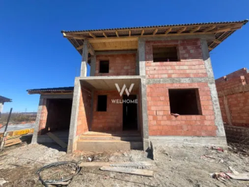 Casa MODERNA cu Garaj si teren 550mp