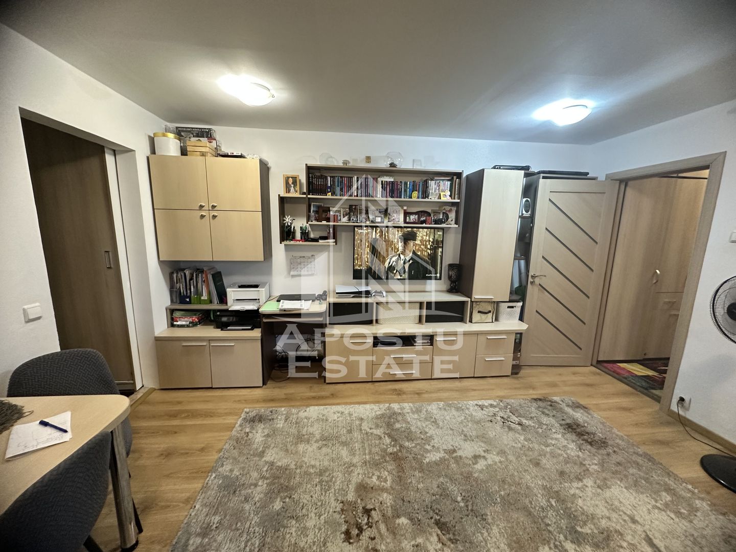 Apartament cu 3 camere, zona Buziasului, 55 mp, Centrala proprie