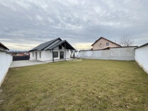 Casă pe un singur nivel – priveliște spre munți – Șura Mică