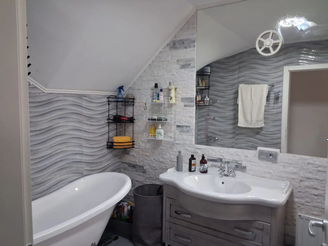 🏡 BRASADAS vinde U R G E N T DUPLEX in cart. PRIETENIA.