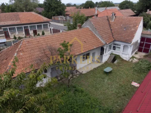 Casa de vanzare in zona de munte in localitatea Lisa