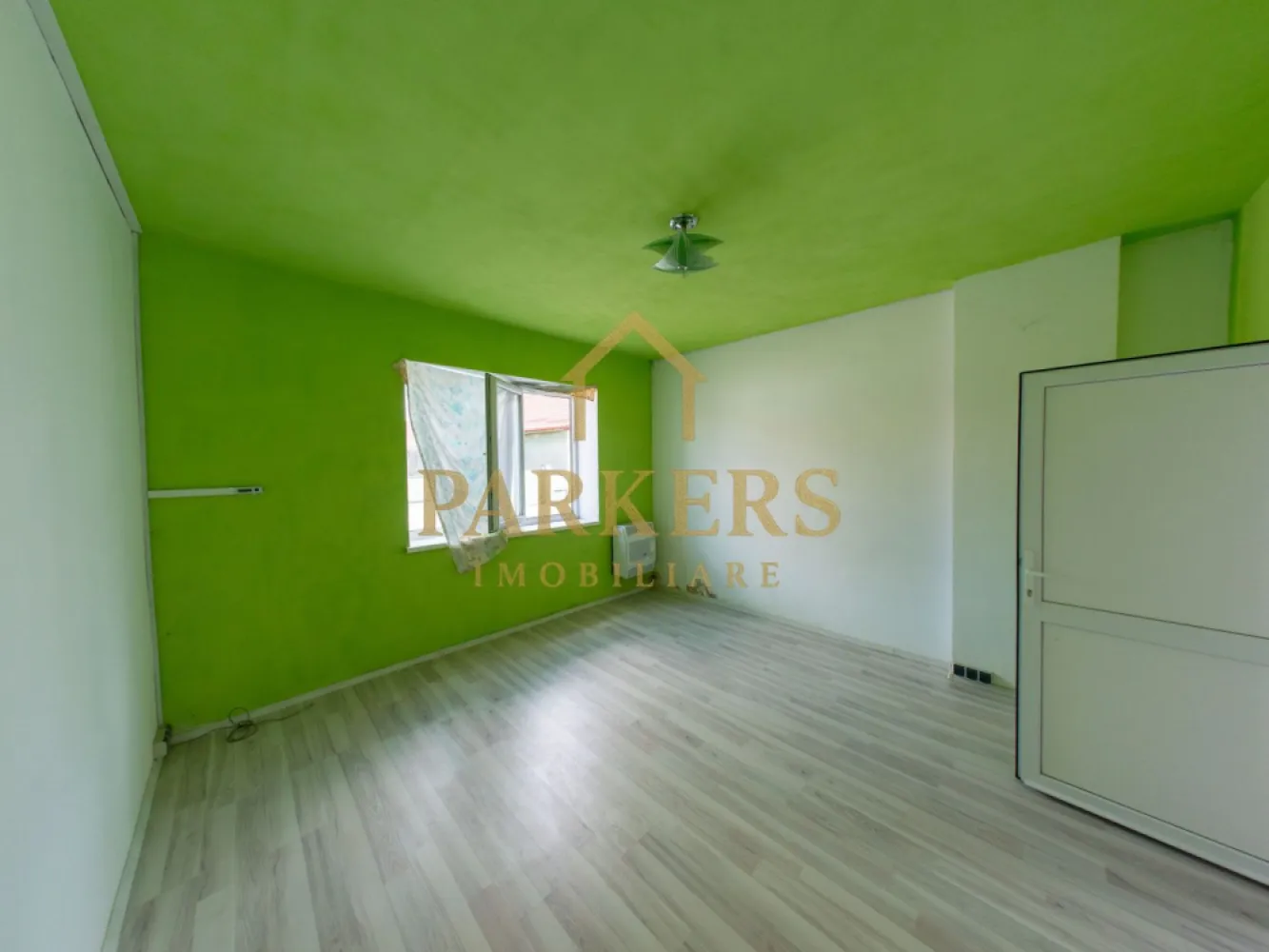 Casa de vanzare in zona de munte in localitatea Lisa