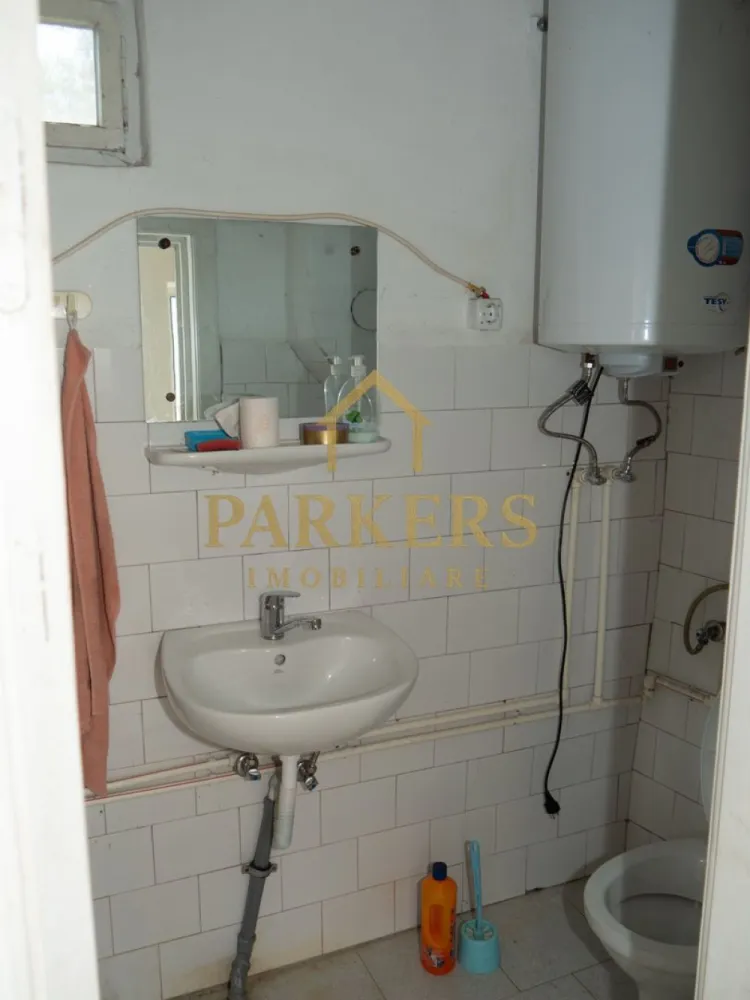 Casa de vanzare in zona de munte in localitatea Lisa