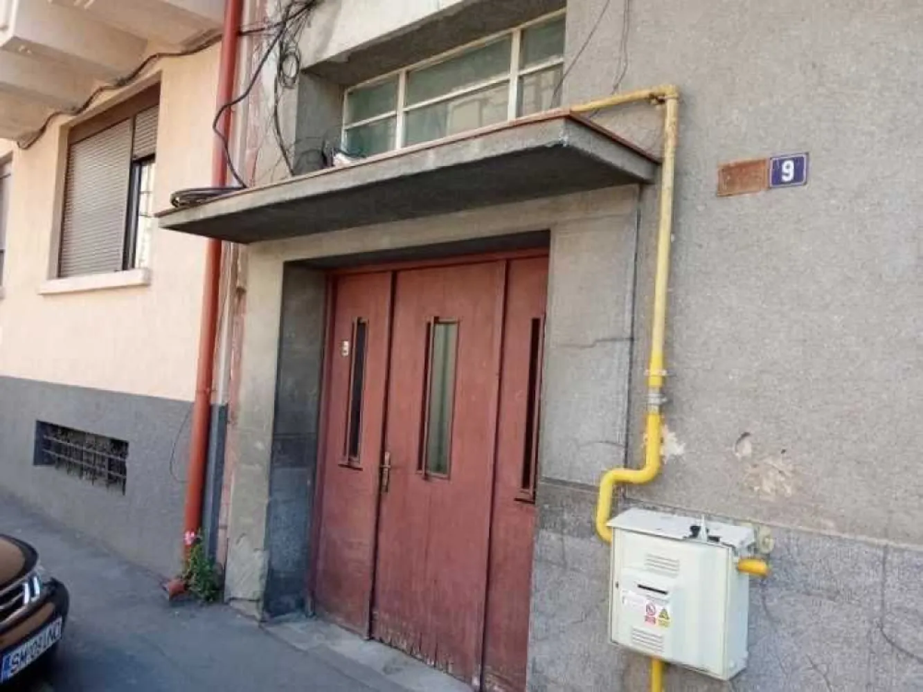 BRASADAS vinde / închiriaza ap 2 cam zona ultracentrală.