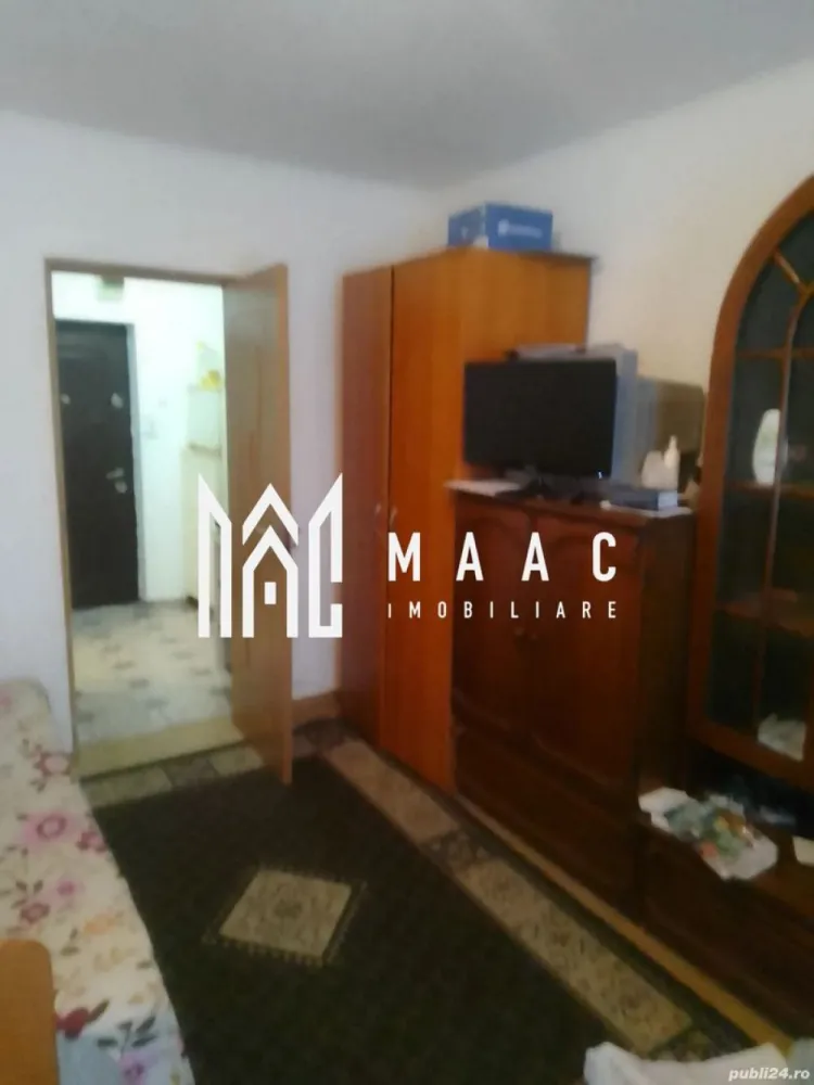 Garsonieră Traian | etaj 2 | - MAAC IMOBILIARE vă propune spre vânzare o garsonieră cochetă, situată în zona Traian, Râmnicu Vâlcea. Locuința este amplasată la etajul 2 al unui bloc stradal și are o suprafață utilă de 22 mp, fiind o alegere excelentă atât pentru locuit, cât și pentru investiție. Garsoniera beneficiază de o poziționare foarte bună, într-o zonă bine dezvoltată, cu acces facil către toate punctele de interes: magazine, școli, grădinițe și unități medicale. Amplasarea stradală oferă acces rapid la mijloace de transport și la principalele artere ale orașului. Datorită compartimentării eficiente, spațiul este ușor de amenajat în funcție de preferințele viitorului proprietar. Avantaje principale: -etaj intermediar (etaj 2) -bloc stradal, acces facil -zonă cu multiple facilități (magazine, școală, grădiniță, spital) -ideală pentru investiție sau locuință personală -suprafață ușor de întreținut Această proprietate reprezintă o oportunitate excelentă pentru cei care își doresc un spațiu accesibil, bine poziționat, într-o zonă căutată a orașului. Pentru mai multe detalii sau programarea unei vizionări, echipa MAAC IMOBILIARE vă stă la dispoziție. MAAC IMOBILIARE – alegerea potrivită pentru tine! CP2985250 }}