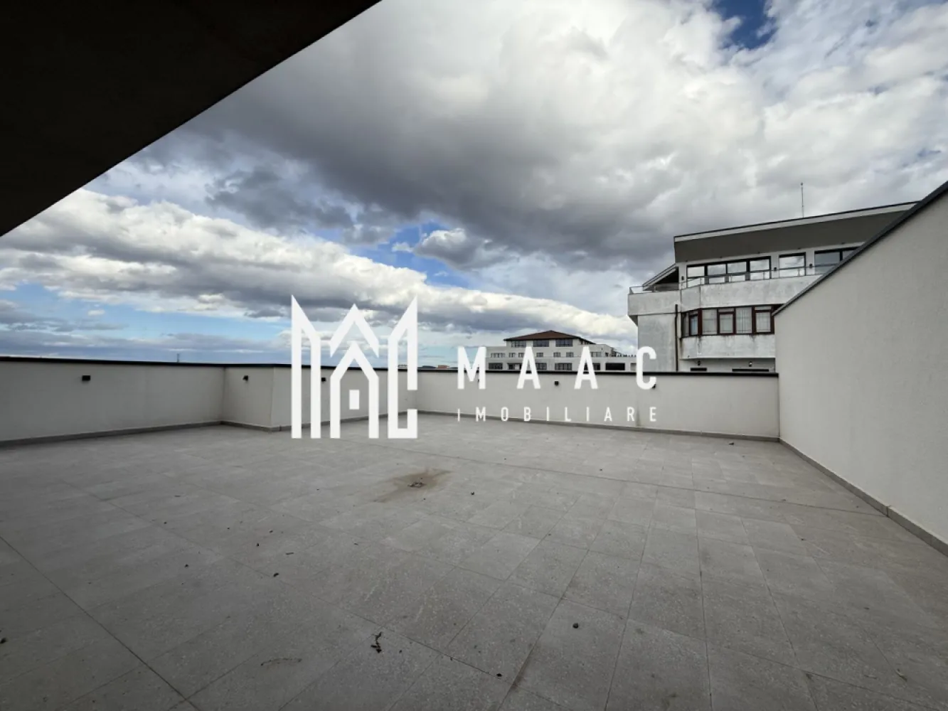 Penthouse | 4 camere | Balcon | Parcare | Terasa | D. Stanca