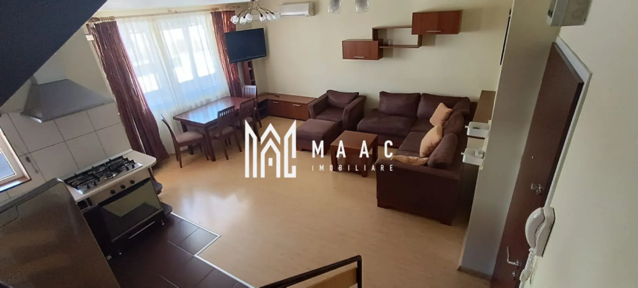 Apartament 3 camere | 70 MPU | Hipodrom 3 - MAAC Imobiliare vă propune spre închiriere un apartament spațios și bine compartimentat, cu 3 camere, situat în cartierul Hipodrom 3, într-un imobil construit în anul 2007. Cu o suprafață utilă de 70 mp, locuința este dispusă pe două niveluri, situată la etajele 4 și 5, oferind un ambient confortabil, practic și ideal pentru o familie sau pentru persoane care își doresc un spațiu generos și bine organizat. Compartimentare: Doua dormitoare Living Balcon Doua băi Debara Dotări și beneficii: Apartament complet mobilat și utilat Mașină de spălat vase Mașină de spălat rufe Frigider Aragaz Hotă Compartimentare practică și eficientă imobil construit în 2007 Apartamentul este situat la etajele 4 și 5, nu este mansardă Localizare: Situat în cartierul Hipodrom 3, într-o zonă apreciată pentru accesibilitate și facilitățile din apropiere. Apartamentul reprezintă o alegere foarte bună pentru cei care caută o locuință complet pregătită pentru mutare, cu suprafață generoasă și compartimentare eficientă, într-o zonă bine cotată a orașului. Pentru mai multe detalii sau programarea unei vizionări, nu ezitați să ne contactați specificand ID: CP2983125 }}