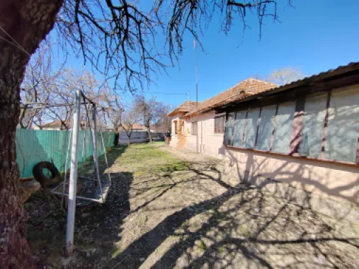 Teren generos cu deschidere 17 ml la stradă + casa– Vadul Părului, Albești, PH