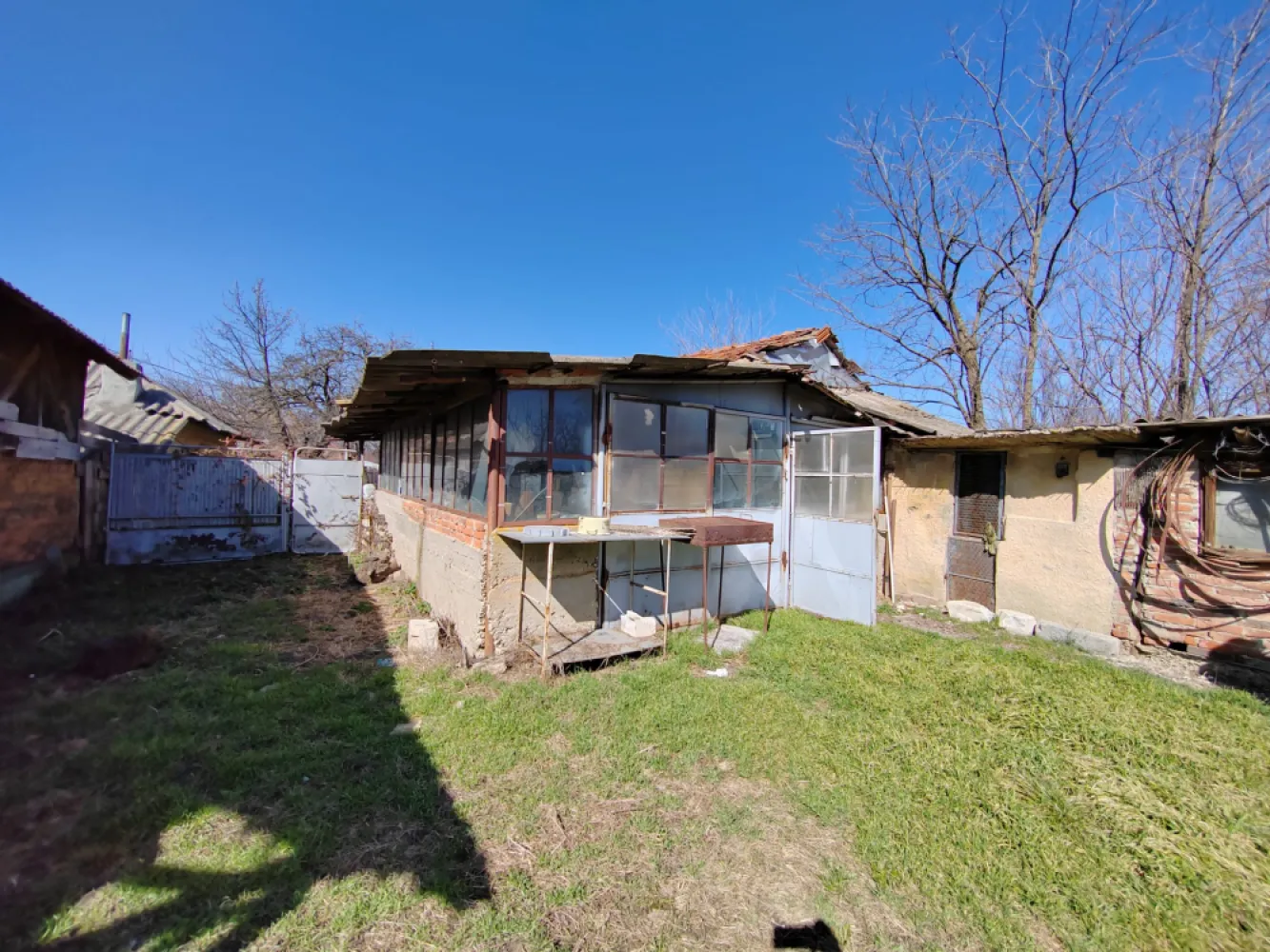 Teren generos cu deschidere 17 ml la stradă + casa– Vadul Părului, Albești, PH