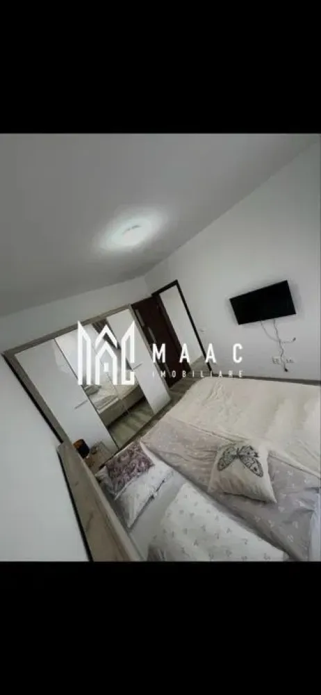 Apartament 2 camere | Parcare | Balcon – Magnolia - MAAC Imobiliare vă propune spre închiriere un apartament cu 2 camere, situat în ansamblul Magnolia. Locuința are o suprafață utilă de 40 mp și este amplasată la etajul 4 al unui imobil construit după anul 2000, dotat cu lift. Apartamentul este recent renovat și se închiriază complet mobilat și utilat, fiind pregătit pentru mutare imediată. Compartimentarea este modernă, cu living și bucătărie open-space, completate de un dormitor . Un avantaj important îl reprezintă balconul, cu acces atât din dormitor, cât și din zona de zi. În preț este inclus și un loc de parcare. Apartamentul este ideal pentru o persoană sau un cuplu care își dorește confort și acces rapid către punctele de interes ale orașului. Pentru mai multe detalii precizati telefonic ca ati vazut anuntul cu ID: CP2986268 }}
