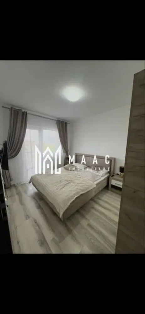 Apartament 2 camere | Parcare | Balcon – Magnolia - MAAC Imobiliare vă propune spre închiriere un apartament cu 2 camere, situat în ansamblul Magnolia. Locuința are o suprafață utilă de 40 mp și este amplasată la etajul 4 al unui imobil construit după anul 2000, dotat cu lift. Apartamentul este recent renovat și se închiriază complet mobilat și utilat, fiind pregătit pentru mutare imediată. Compartimentarea este modernă, cu living și bucătărie open-space, completate de un dormitor . Un avantaj important îl reprezintă balconul, cu acces atât din dormitor, cât și din zona de zi. În preț este inclus și un loc de parcare. Apartamentul este ideal pentru o persoană sau un cuplu care își dorește confort și acces rapid către punctele de interes ale orașului. Pentru mai multe detalii precizati telefonic ca ati vazut anuntul cu ID: CP2986268 }}