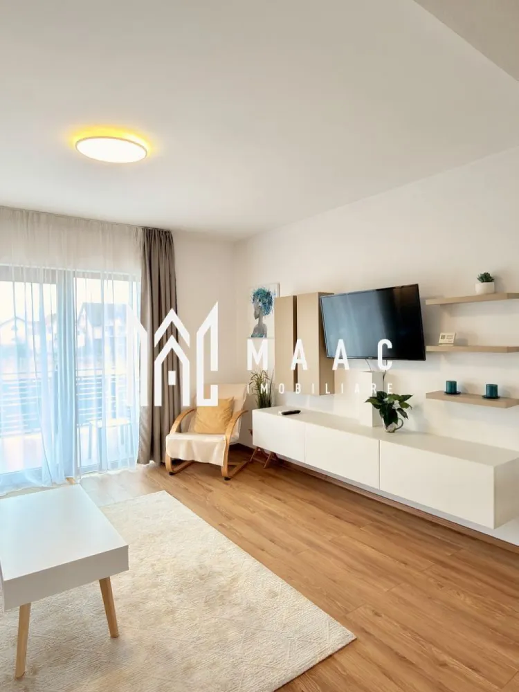 Apartament 3 camere | Terasa | 85 MPU | Loc de parcare | Selimbart - Apartament 3 camere de închiriat Șelimbăr – 2 băi – terasă 25 mp – parcare inclusă MAAC Imobiliare vă propune spre închiriere un apartament cu 3 camere, situat în Șelimbăr, într-o zonă liniștită și accesibilă. Locuința este complet mobilată și utilată, amenajată în condiții moderne, fiind pregătită pentru mutare imediată. Detalii apartament 3 camere 2 băi Terasă: 25 mp, însorită Compartimentare practică și spațioasă Dotări și avantaje Mobilat complet Utilat complet (electrocasnice incluse) Loc de parcare inclus Spațiu generos, potrivit pentru familie Terasă mare, ideală pentru relaxare Avantaje locație Zonă liniștită din Șelimbăr Acces rapid către Sibiu Aproape de magazine și puncte de interes Pentru mai multe detalii și pentru programarea unei vizionări vă rugăm să menționați la telefon numărul: CP2983265 }}
