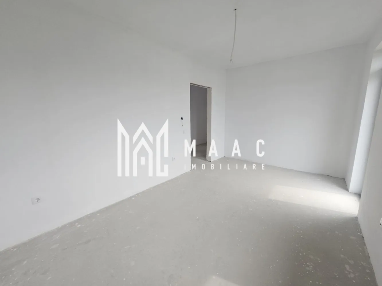 Casă triplex | 4 camere | 115 mp utili | 2 parcări | Șelimbăr