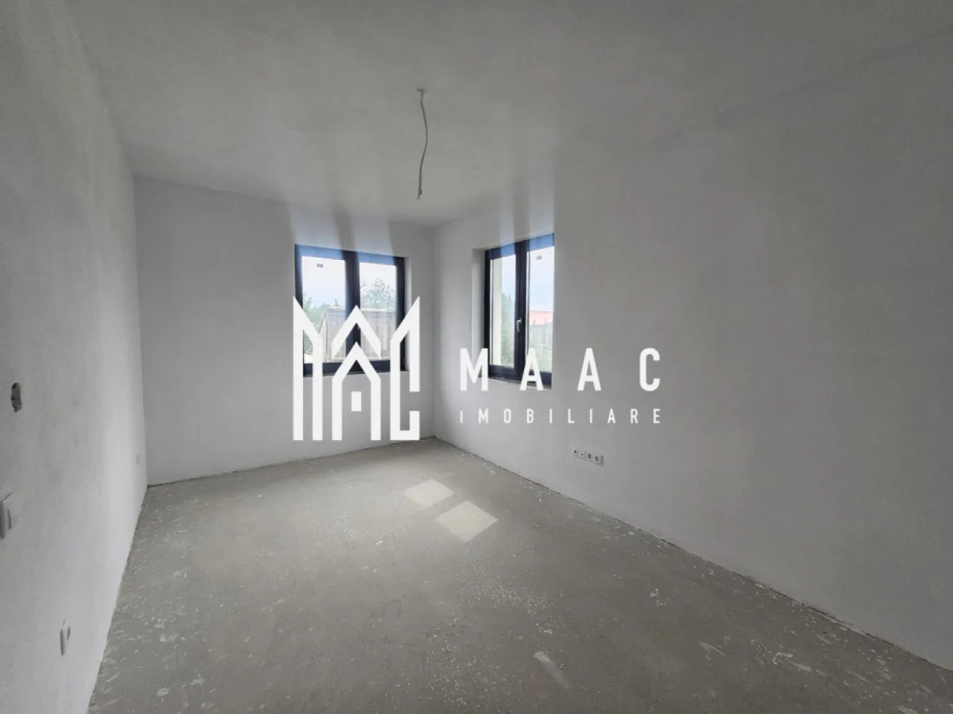 Casă triplex | 4 camere | 115 mp utili | 2 parcări | Șelimbăr