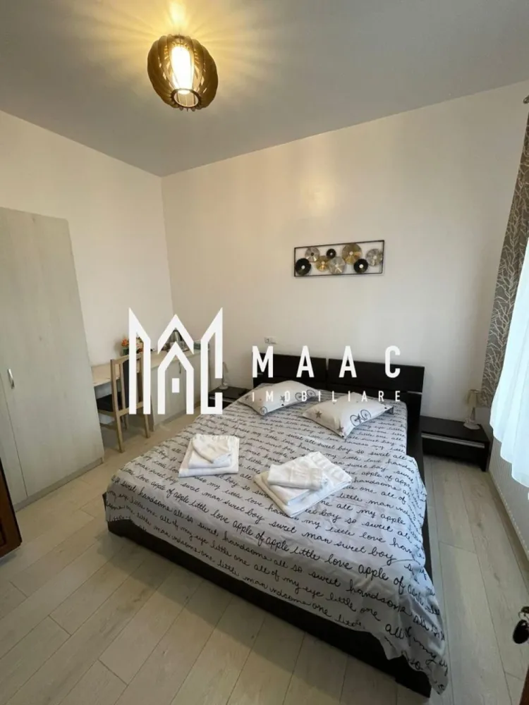 Casă cu 4 camere de vânzare | zona Ultracentrala - MAAC Imobiliare va propune spre vanzare o vilă tip hotelier, complet funcțională, situată ultracentral în Sibiu – una dintre cele mai căutate destinații turistice din România. Imobilul a fost construit în anul 2012 – un avantaj major și o raritate pentru zona centrală a Sibiului – și a fost complet renovat în 2018, oferind standarde moderne de confort și siguranță. Proprietatea este ideală pentru regim hotelier sau închiriere în scop turistic, având deja toate autorizațiile necesare și fiind pregătită pentru preluare imediată. Caracteristici principale: Suprafață utilă: aproximativ 90 mp 4 unități de cazare 4 dormitoare, fiecare cu baie proprie Compartimentare eficientă, optimizată pentru exploatare turistică Complet mobilată și utilată Avantaje investiționale: Certificare Ministerul Turismului – clasificare 3 stele Afacere la cheie – gata de preluat și exploatat imediat Locație ultracentrală, cu acces rapid la principalele atracții turistice Flux constant de turiști pe tot parcursul anului Randament excelent din închiriere în regim hotelier Imobilul se predă complet mobilat și utilat, fiind disponibil imediat pentru mutare sau pentru utilizare ca investiție într-o zonă centrală cu potențial ridicat. Această proprietate reprezintă o investiție sigură și profitabilă, fiind deja funcțională și poziționată într-o zonă premium. Ideală pentru investitori care doresc venituri imediate fără bătăi de cap. Locația este una deosebită atât din punct de vedere arhitectural, cât și al amplasamentului, fiind situată în centrul civic și cultural al orașului Sibiu, înconjurată de monumente istorice și culturale, teatre, muzee și zone cu ziduri de fortificație. Oportunitate rară de investiție! Pentru mai multe detalii, vă rugăm să menționați telefonic că ați văzut anunțul cu CP2984595. }}