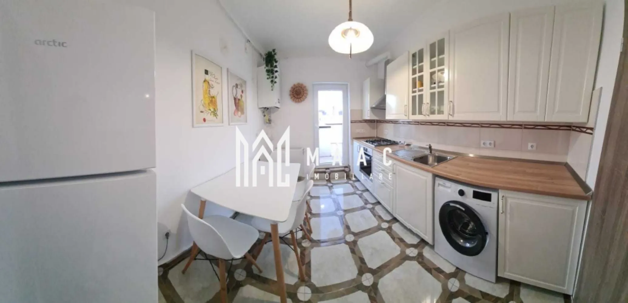 Apartament 2 camere | 2 locuri de parcare | Tineretului - MAAC Imobiliare vă propune spre închiriere un apartament modern, luminos și foarte bine compartimentat, situat în zona Tineretului. Detalii apartament: Suprafață utilă: 55 mp 2 terase generoase: 18 mp și 24 mp 2 locuri de parcare private incluse în preț Complet mobilat și utilat: plită pe gaz, cuptor electric, hotă, frigider cu congelator, mașină de spălat rufe, uscător de rufe, TV 4K 140 cm Nu se acceptă animale de companie. Garanție: se percep 2 luni de garanție în avans. Pentru mai multe detalii sau pentru a programa o vizionare, vă rugăm să ne contactați. Specificați ID-ul CP2824233. }}