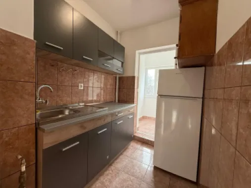 Chirie, apartament, 1 camera, 30 mp, Traian Lalescu Oradea. 250 E/lună