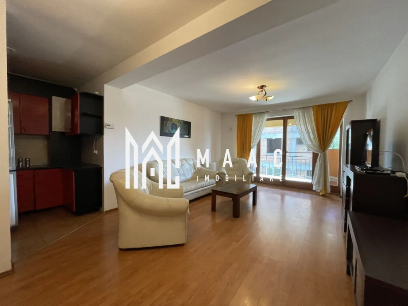 Apartament 3 camere Sibiu | Șelimbăr | decomandat, 85 mp, 2 băi - Apartament cu 3 camere decomandat în Șelimbăr, județul Sibiu, cu 85 mp utili, 2 băi, balcon și mobilier inclus, situat la etajul 1 al unui imobil finalizat.

Detalii proprietate:
• Suprafață utilă: 85 mp
• Suprafață totală: 99 mp
• Suprafață construită: 102 mp
• Compartimentare: decomandat
• Configurație: 2 dormitoare, living cu bucătărie open-space, 2 băi, hol și debara
• Etaj 1 din 4
• Balcon: 1 balcon
• Stare interioară: bună
• Imobil finalizat, construit în 2015
• Apartamentul se vinde complet mobilat și utilat

Proprietatea este situată în Șelimbăr, județul Sibiu.

Pentru detalii suplimentare și programarea unei vizionări, contactați echipa MAAC Imobiliare și menționați Cod anunț CP3210601.

Conținut optimizat cu AI, aprobat de agent uman.