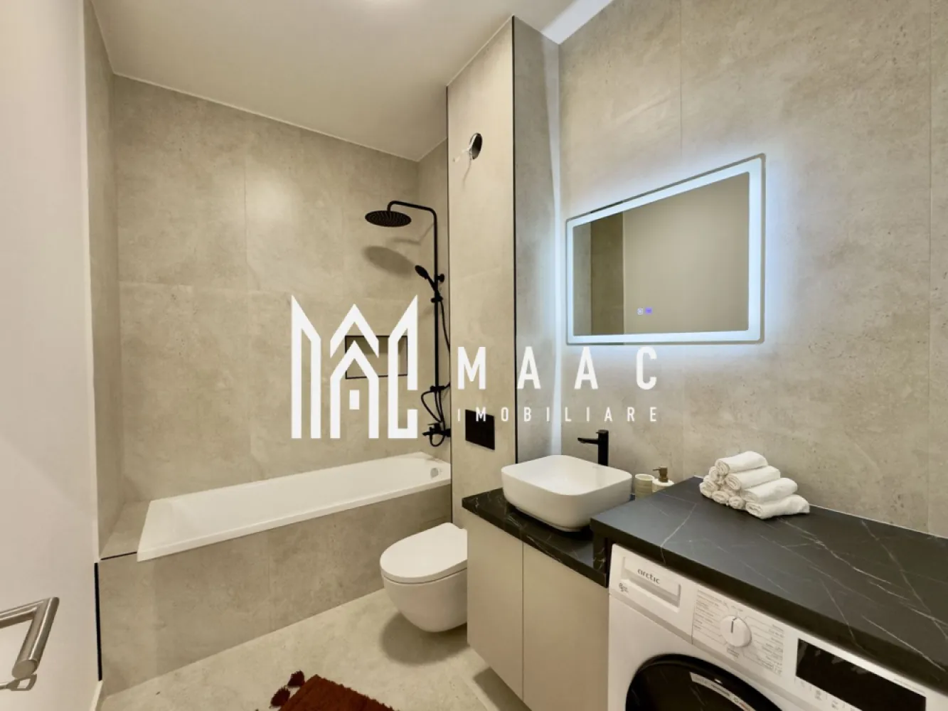 Apartament 2 camere decomandat | DaVinci, Cristian | 46 mp, etaj 1 - Apartament cu 2 camere decomandat în Cartierul DaVinci, Cristian, situat la etajul 1 al unui imobil finalizat în 2025, potrivit pentru cei care caută o locuință nouă, cu balcon și loc de parcare.

Detalii proprietate:
• Suprafață utilă: 46 mp
• Compartimentare: living cu bucătărie open-space, dormitor, baie și balcon de 3,4 mp
• Etaj 1 din 2
• 1 baie, 1 bucătărie, 1 dormitor
• Apartament finalizat, cu predare la stadiul de alb
• Posibilitate de predare la cheie, în funcție de preferințe
• 1 loc de parcare
• Orientare Sud-Est
• Construcție din 2025

Cartierul DaVinci este un ansamblu rezidențial modern, remarcat prin arhitectura contemporană, spațiile verzi generoase și accesul facil către principalele puncte de interes din zonă. Poziționarea apartamentului într-un cartier nou oferă un cadru bine organizat și un plus de confort pentru viața de zi cu zi.

Pentru detalii suplimentare și programarea unei vizionări, contactați echipa MAAC Imobiliare și menționați Cod anunț CP3213508.

Conținut optimizat cu AI, aprobat de agent uman.
