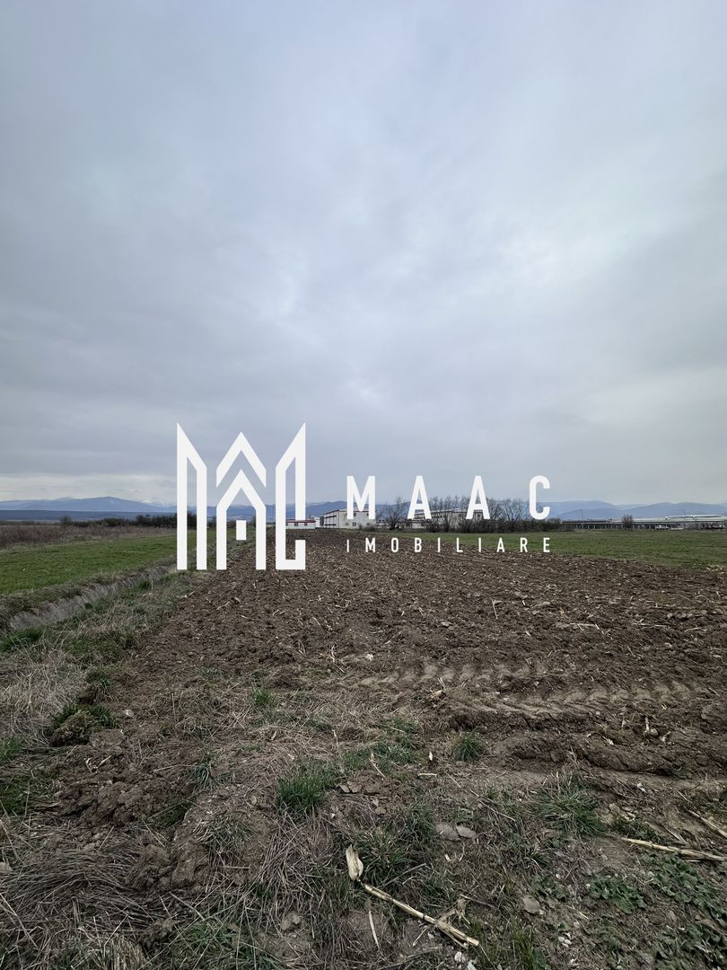 Teren intravilan | 1.530 mp |cu dublă deschidere la drum