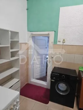 Dau în chirie apartament cu o cameră zona cetății(central)
