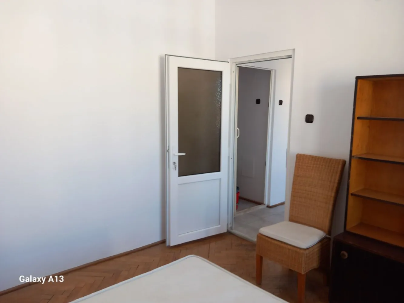 BRASADAS vinde ap 1 cam 4/4 ULTRACENTRAL RENOVAT si MOBILAT.