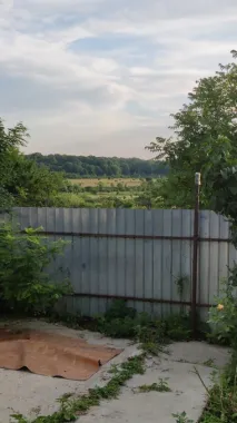 Descriere Super ofertă Doar luna iulie!!!  Casă 3 camere ,bucatarie + 1000 mp teren | Singureni Stejaru | 27 km de București Se vinde casă bătrâneasc