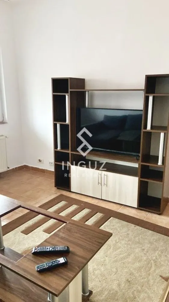 Apartament 2 camere de închiriat – Iulia Hașdeu / Foișorul de Foc | Se - Apartament 2 camere de închiriat – Iulia Hașdeu / Foișorul de Foc | Sector 3 Apartament de 2 camere, situat într-o zonă centrală și bine conectată – Iulia Hașdeu (Foișorul de Foc), ideal pentru locuire confortabilă. Detalii proprietate: • 2 camere • Suprafață: 50 m² • Etaj: 2 • Compartimentare practică • Complet mobilat și utilat Dotări: • Centrală proprie • Mașină de spălat (nouă) • Frigider (nou) • Apartament curat și gata de mutare Avantaje locație: • Zonă centrală – Foișorul de Foc • Acces rapid către mijloace de transport • Aproape de magazine, restaurante și servicii 💰 Preț: negociabil: 500 Euro 📅 Disponibil imediat }}