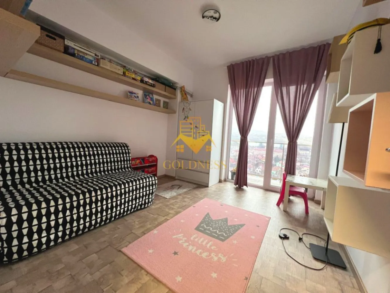 Penthouse, 4 camere, modern, garaj, Iris, Oasului Zona Revo, Auchan - GOLDNESS Imobiliare vă propune spre închiriere un apartament cu 4 camere complet mobilat și utilat, la etajul 10 într-un imobil de 10 etaje, în Cartierul Iris. Dispune de 2 locuri de parcare! Se află în apropierea stațiilor de transport în comun, magazine, restaurante, spații verzi, farmacii, etc. Apartamentul este compartimentat astfel: - dormitor cu pat matrimonial, dressing, noptiere - dormitor cu pat matrimonial, dressing, noptiere - dormitor cu canapea extensibila, spatiu pentru depozitare - living cu bucatarie open space complet utilată și mobilată, canapea extensibilă, loc de servit masa - baie cu cabina de dus, calorifer port prosop și dulap pentru depozitare. - baie de serviciu - terasa de 45 mp. Imobilul este dotat cu toate cele necesare- centrală proprie, frigider, aragaz, hotă, mașină de spălat haine, etc. Dacă sunteți interesați de acest apartament și doriți să îl vizionați, dar și pentru alte oferte nu ezitați să ne contactați telefonic sau prin e-mail. Vă stăm la dispoziție! Pentru intermediere se percepe un comision de 50% din prețul chiriei! }}