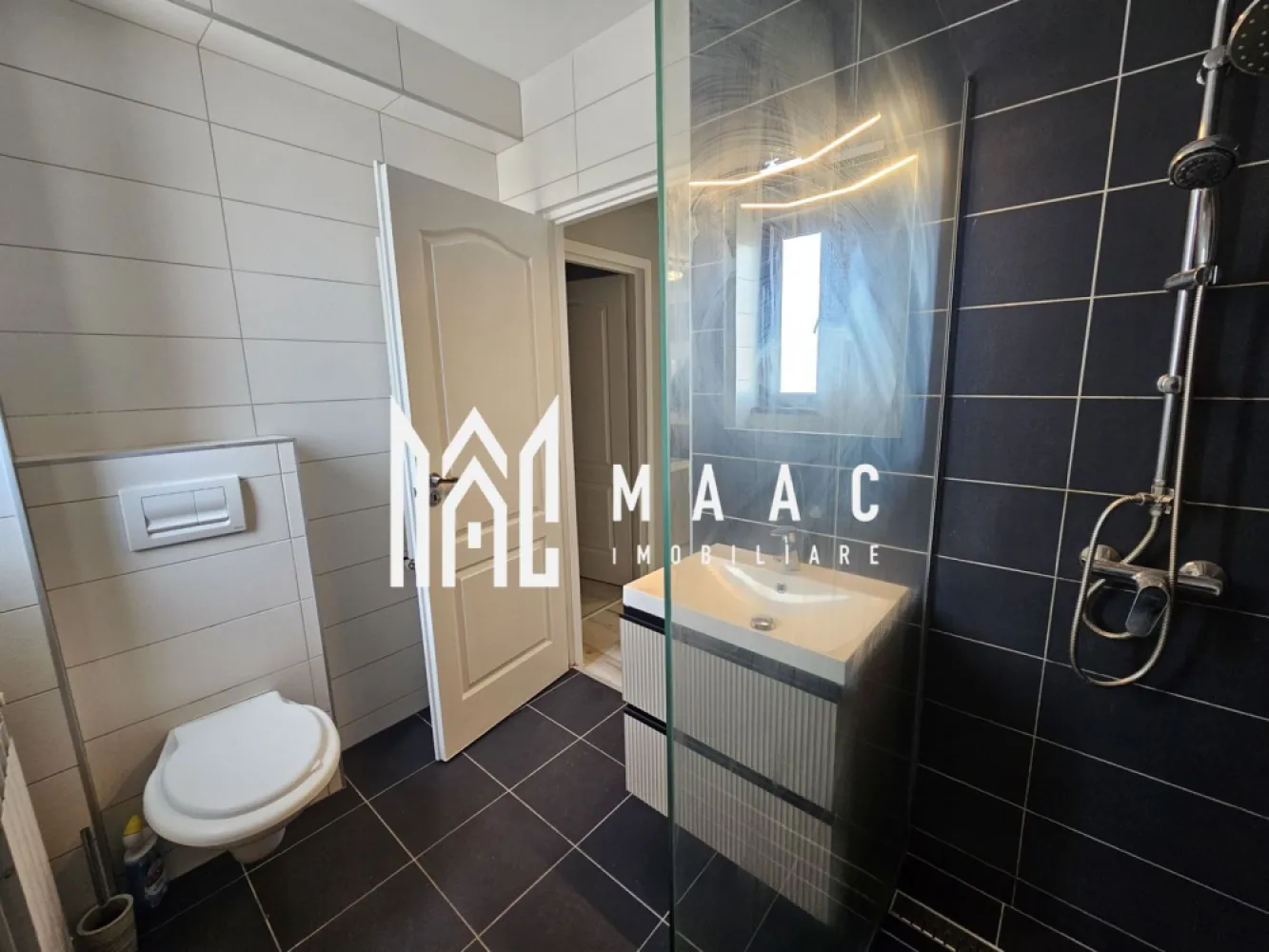 Apartament 2 camere | Etaj 3 | Parcare subterana | Central