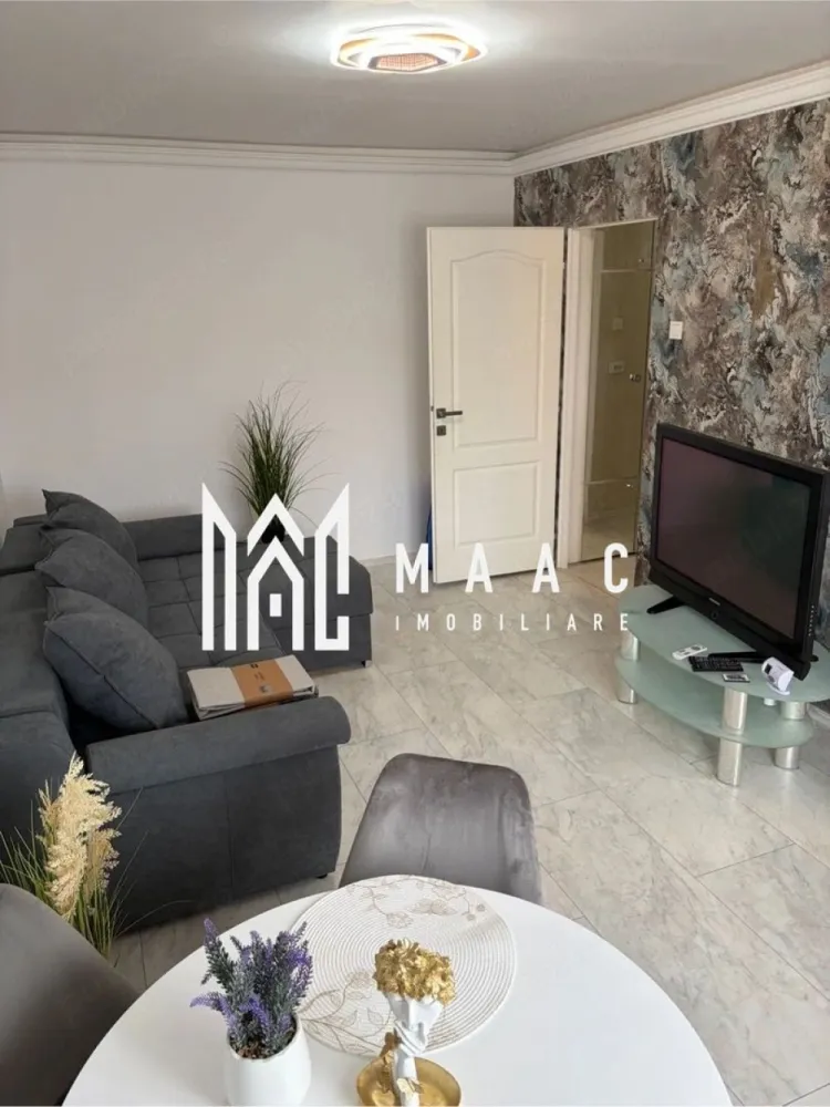 Garsoniera Valea Aurie | 25 MPU | Etaj 2 - MAAC Imobiliare vă propune spre închiriere o garsonieră situată în Sibiu, zona Valea Aurie, într-un cartier liniștit și apreciat pentru accesibilitate și confortul oferit locatarilor. Locuința este renovată, luminoasă și amplasată la etajul 2, etaj intermediar, oferind un cadru plăcut pentru locuire. Garsoniera are o suprafață utilă de 25 mp și este compartimentată eficient, fiind ideală pentru o persoană sau un cuplu. Compartimentare: -bucătărie închisă -zonă de dormit Proprietatea se închiriază complet mobilată și utilată, fiind pregătită pentru mutare imediată. Dotări: -aragaz -mașină de spălat haine -mobilier complet -electrocasnice necesare Pentru mai multe detalii, vă rugăm să menționați CP2988544 la telefon. }}