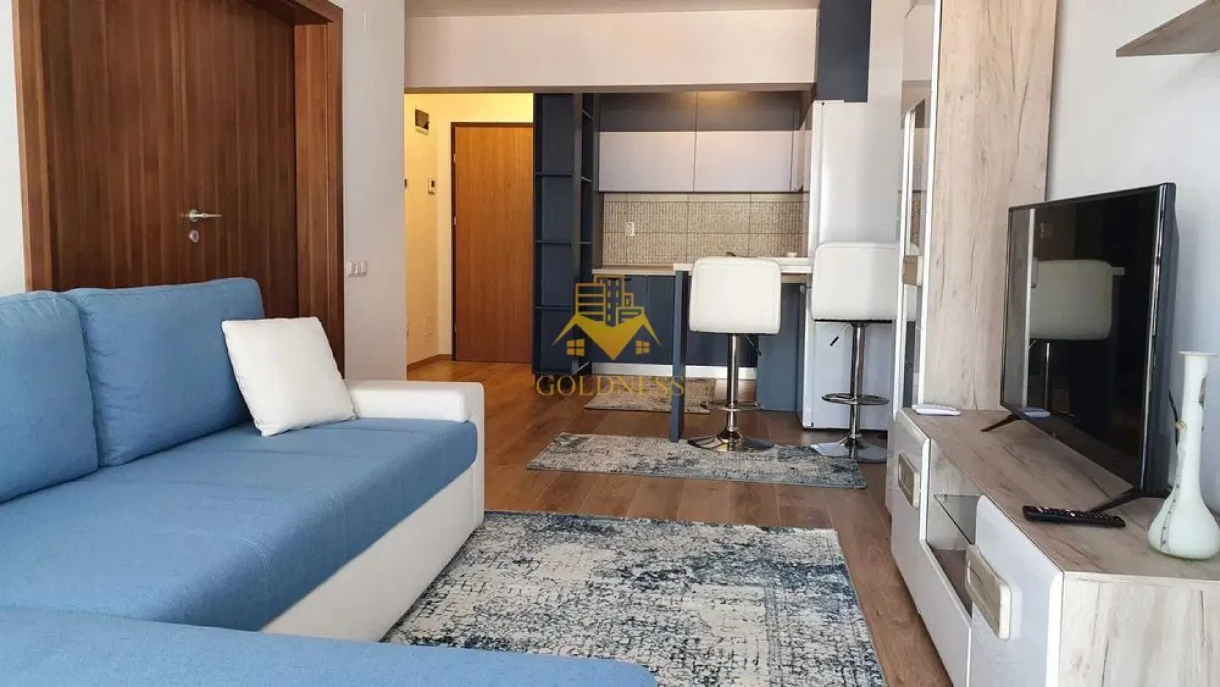 2 camere open-space, modern, parcare, Viva City, Iulius Mall - GOLDNESS Imobiliare vă propune spre închiriere un apartament cu 2 camere open-space, complet mobilat și utilat, la etajul 5 într-un imobil de 8 etaje, în Cartierul Gheorgheni, Complex Rezidential Viva City. Dispune de loc de parcare subteran! Se află în apropierea stațiilor de transport în comun, magazine, restaurante, spații verzi, farmacii, etc. Apartamentul este compartimentat astfel: - dormitor cu pat matrimonial, dressing, noptiere - living cu bucatarie open space complet utilată și mobilată, canapea extensibilă, loc de servit masa - baie cu cabina de dus, calorifer port prosop și dulap pentru depozitare. - terasa de 10 mp. Imobilul este dotat cu toate cele necesare- centrală proprie, frigider, plitaelectrica, hotă, mașină de spălat haine, etc. Dacă sunteți interesați de acest apartament și doriți să îl vizionați, dar și pentru alte oferte nu ezitați să ne contactați telefonic sau prin e-mail. Vă stăm la dispoziție! Pentru intermediere se percepe un comision de 50% din prețul chiriei! }}