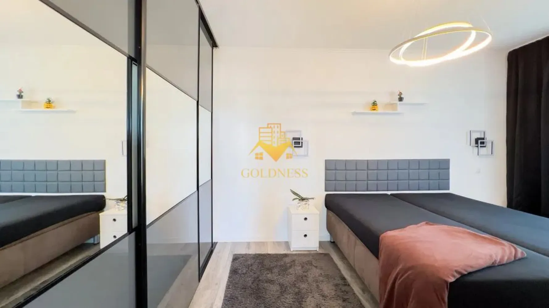 Penthouse, Openspace, Floresti, Vivo,Parcare, Lux, Avram Iancu,Razoare - GOLDNESS Imobiliare vă propune spre închiriere un apartament cu 3 camere complet mobilat și utilat, la etajul 2 într-un imobil de 2 etaje, în Floresti! Parcare inclusa! Se află în apropierea stațiilor de transport în comun, magazine, restaurante, spații verzi, farmacii, etc. Apartamentul este compartimentat astfel: - dormitor cu pat matrimonial, dressing, noptiere - dormitor cu canapea extensibila, iesire pe terasa - living cu bucatarie open space complet utilată și mobilată, canapea extensibilă, loc de servit masa - baie cu cabina de dus, calorifer port prosop și dulap pentru depozitare. - terasa de 60 mp. Imobilul este dotat cu toate cele necesare- centrală proprie, frigider, aragaz, hotă, mașină de spălat haine, etc. Dacă sunteți interesați de acest apartament și doriți să îl vizionați, dar și pentru alte oferte nu ezitați să ne contactați telefonic sau prin e-mail. Vă stăm la dispoziție! Pentru intermediere se percepe un comision de 50% din prețul chiriei! }}