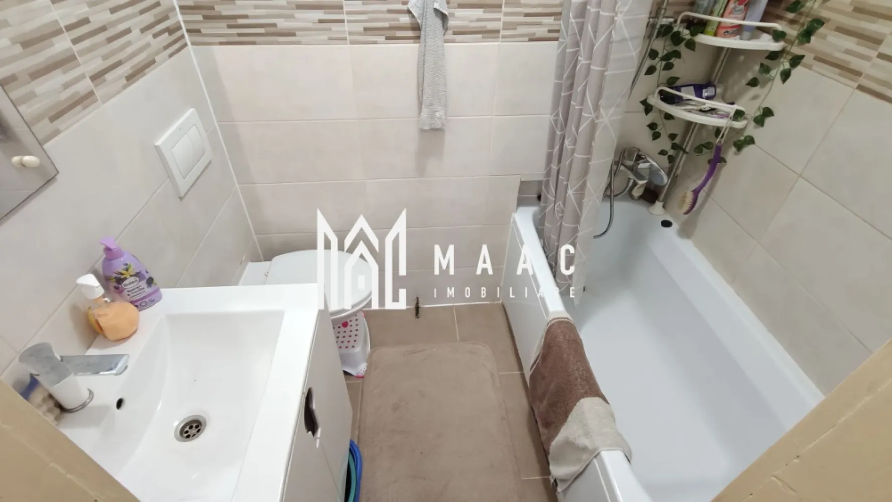 Casă 3 camere I Curte 814mp I Pivniță I Garaj I Axente Sever