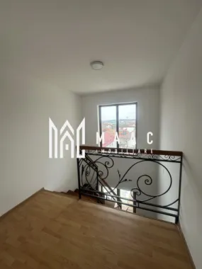 Casă tip duplex | 200 mp utili | 3 niveluri | Zona Trei Stejari