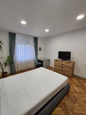 Ap cu 2 dormitoare de închiriat–Ultracentral, Oradea(zona Iuliu Maniu)