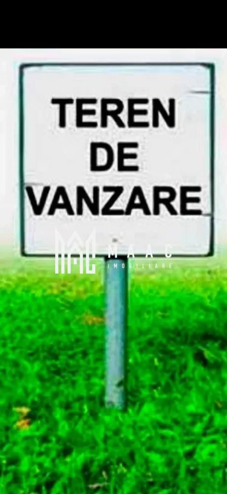 Teren extravilan | Industrial Vest | Investitie | Acces direct - Maac Imobiliare vă prezintă spre vânzare un teren generos, în suprafață de 5.300 m², situat în extravilanul municipiului Sibiu, în imediata apropiere a Autostrăzii A1, zona ieșirii din oraș. Proprietatea beneficiază de un acces facil și rapid, datorită drumului de acces care duce direct până la teren, fiind ideală pentru diferite tipuri de activități economice. Descrierea proprietății: Terenul este drept, ușor de exploatat și foarte potrivit pentru investiții pe termen lung. Poziționarea excelentă îi conferă un potențial ridicat pentru desfășurarea unor activități logistice, industriale, comerciale, depozitare sau chiar agricultură modernă. Vizibilitatea foarte bună și accesul rutier îl transformă într-o oportunitate rară în această zonă în plină dezvoltare. Suprafața permite viitorului proprietar să-și organizeze spațiul eficient, în funcție de nevoile proprii. Fie că se urmărește construcția unor hale, pregătirea unui depozit, amenajarea unei baze logistice sau utilizări specifice mediului extravilan, terenul oferă flexibilitate și potențial. Pentru mai multe detalii si programarea unei vizionari, va invitam sa contactati Maac imobiliare, specificand ID: CP2822529 }}